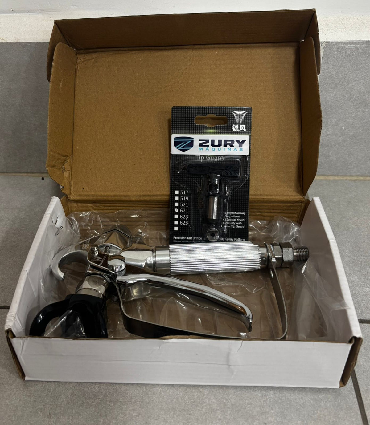 Zury Maquinas Pistola Completa Mod 818A para Equipamento de Pintura Airless Aplicacao Tinta